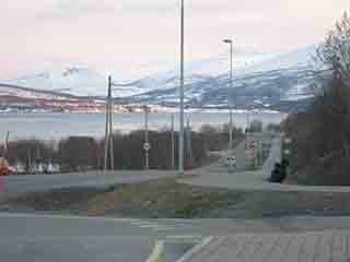 Late-night road to Storholmsfjellet (Kvaløya, Norway)