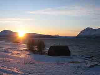 First sunrise of 2009 over Malangen (From near Spilderbukta, Norway)