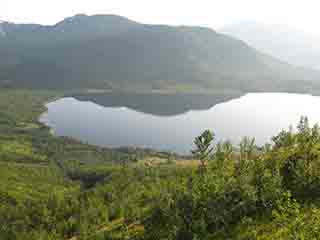 Summer stillness over Tårnvatnet (From Vassbruna range, Norway)